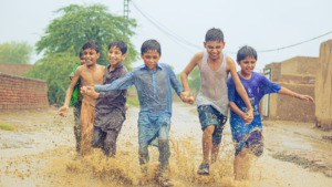 अपने मन को नियंत्रित करने के लिए वर्तमान में जीना सीखिये।